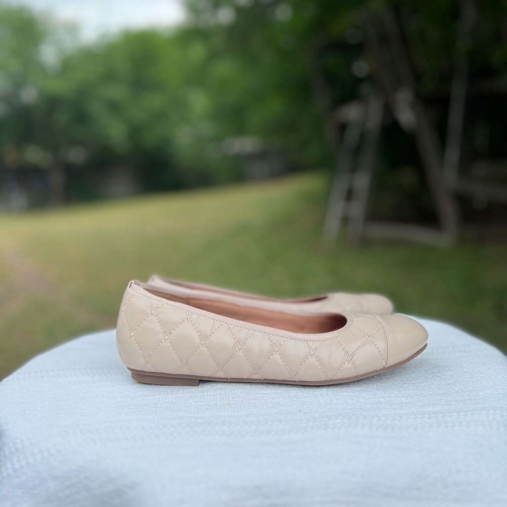❌SOLD VIONIC  Desiree Women's Quilted Flat Supportive Flats Shoes 7.5 Tan